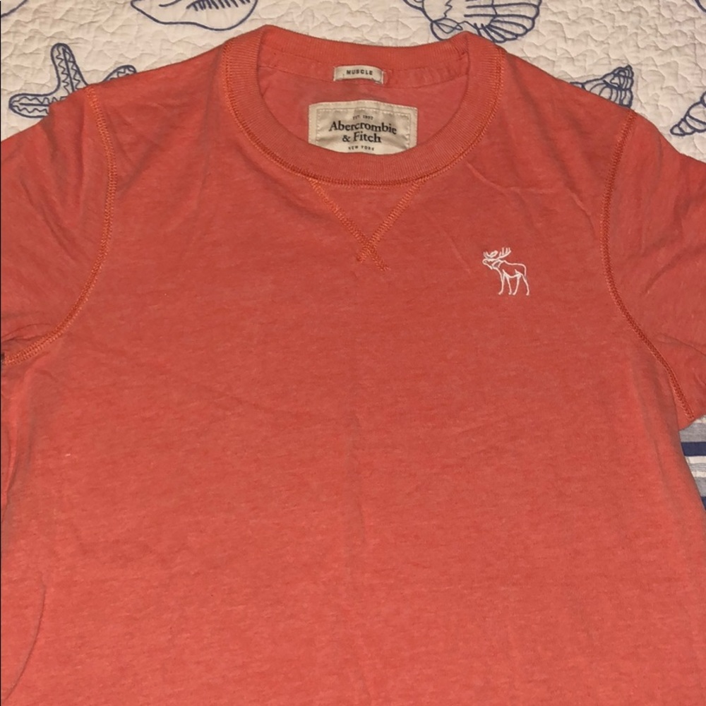 Abercrombie & Fitch V-neck